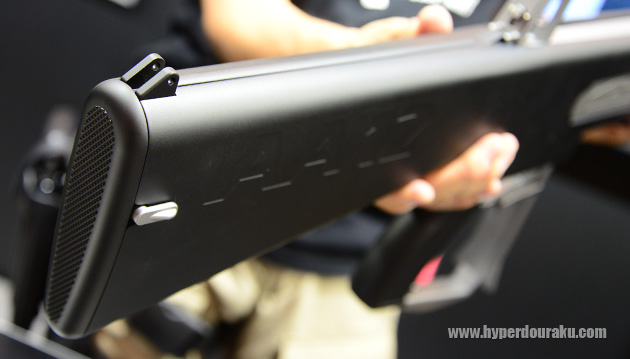 スリングスイベルも付属