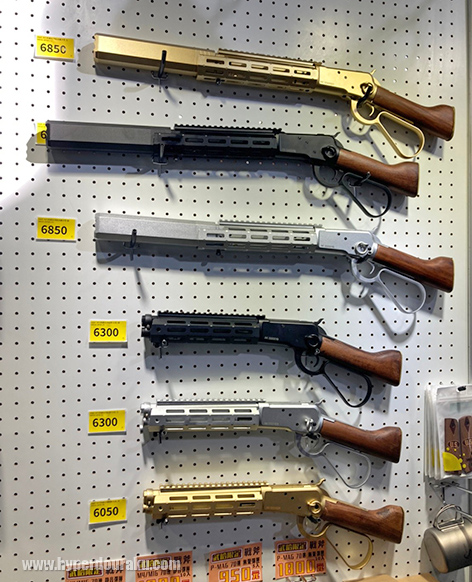 A&KのM1892レバーアクションライフル