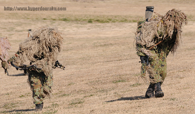 ツーマンセルで二手に分かれ