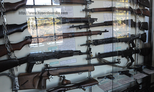 64式小銃の試作モデルとか、AR-18、中国版AK47の56式小銃