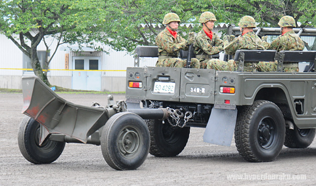 牽引された120mm迫撃砲 RT