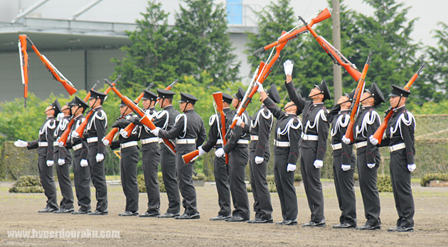 儀仗隊のライフルドリル