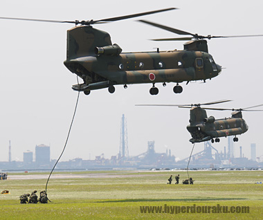 空中でホバリング