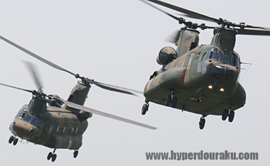 CH-47チヌーク輸送ヘリ