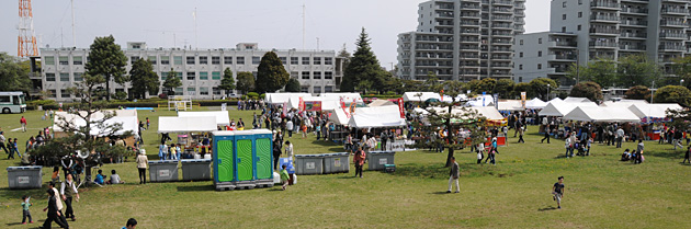 飲食の露店がたくさん