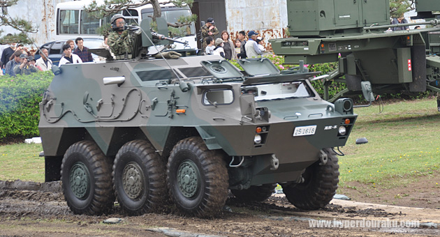 82式指揮通信車「CCV」