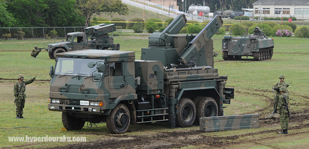 短SAMが射撃準備を整える