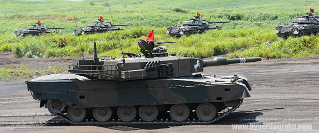 90式戦車の車列