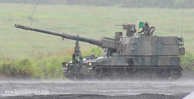 99式自走155mmりゅう弾砲