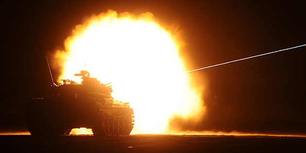 74式戦車の夜間射撃