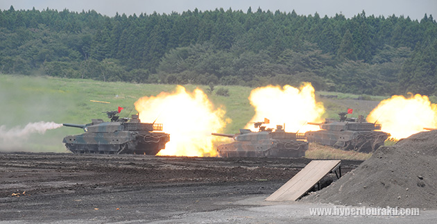 4台同時射撃の瞬間