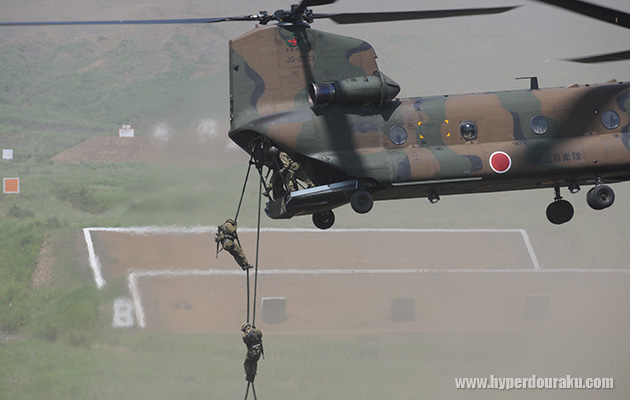 CH-47チヌーク輸送ヘリ