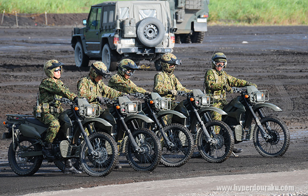偵察バイクKLX250
