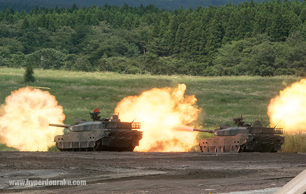 発砲炎が綺麗にそろう