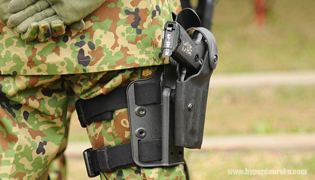 9mm拳銃 サファリランドのサイホルスター