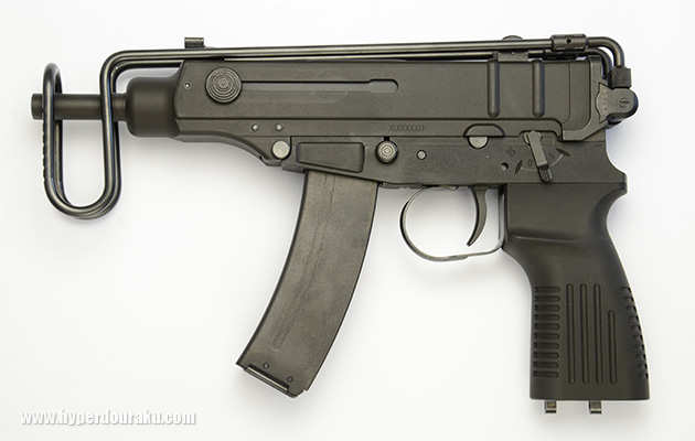 HW樹脂製で重量感抜群