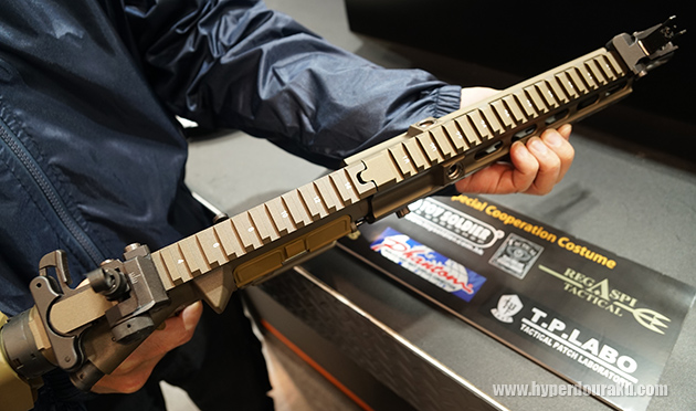 フルフラットなトップレール