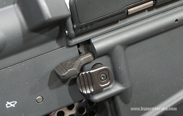 ボルトリリースレバー