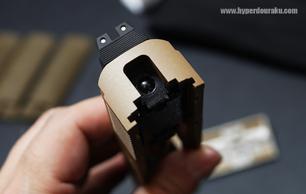 ファイアリングピンもモールド