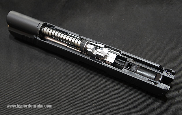 下ネジ固定式のブリーチ