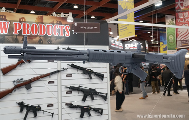 FG42 Type I AEG リアルウッドのモックアップ