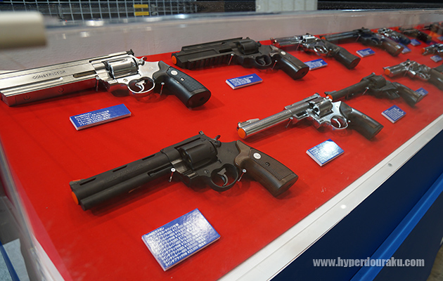 リボルバーの現行ラインアップ