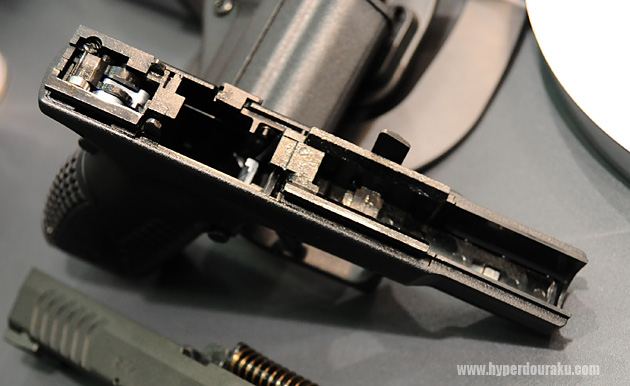 スライドを取り外したフレーム