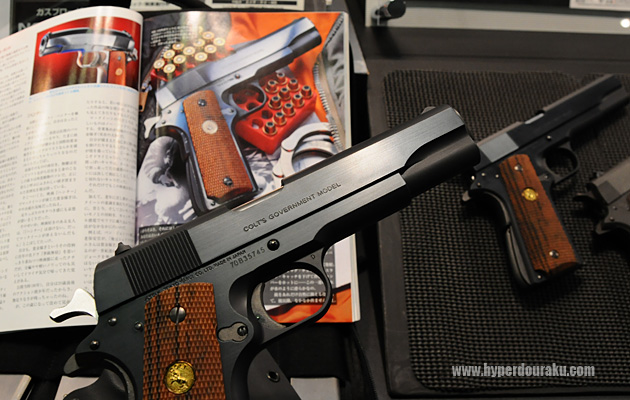 ガンブルーの風合い