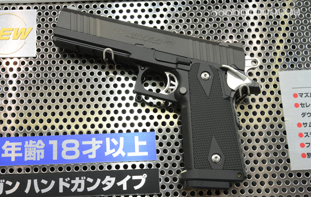 シルバー仕上げ