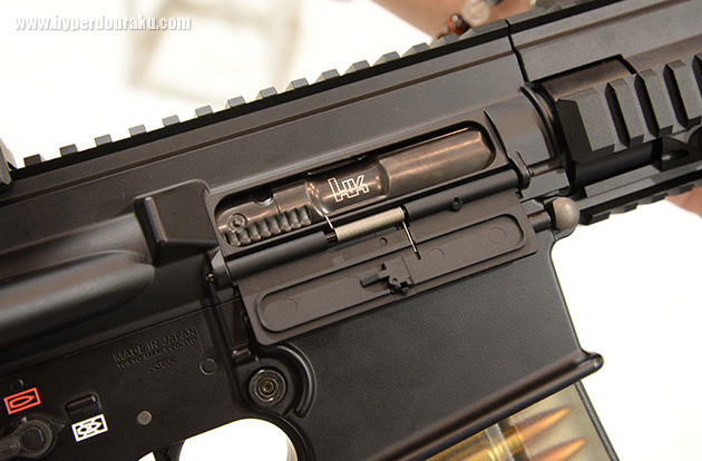 ダミーのボルトキャリア形状も立体的