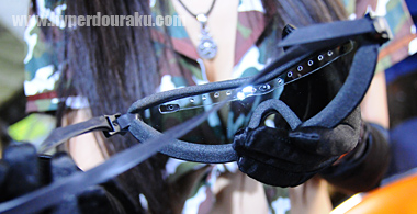 バンドが細くて滑りにくいゴムで出来ている