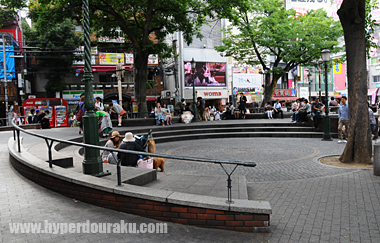 心斎橋の三角公園
