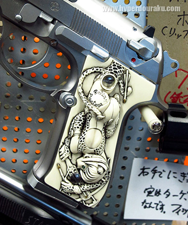 フィット感抜群のグリップ