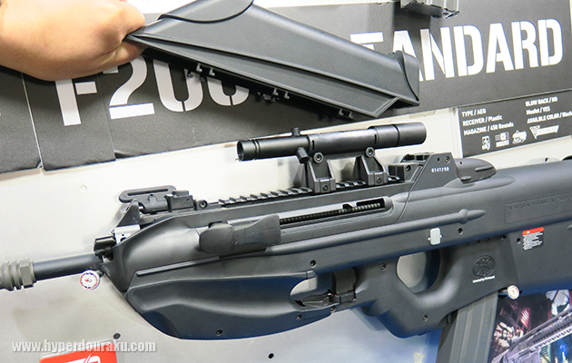 スコープは低倍率