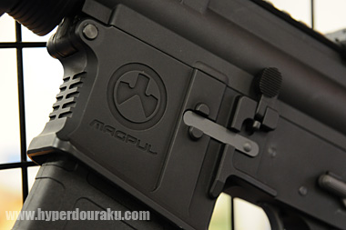 レシーバー素材はアルミダイキャスト製