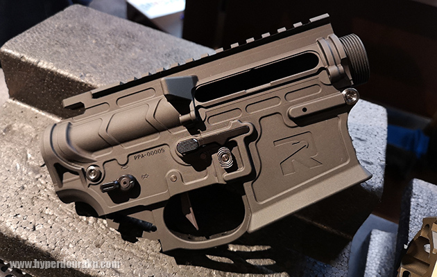 REBEL ARMSのカスタムレシーバー