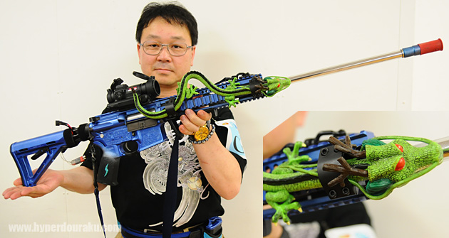 デコレーションを施したM4カービン