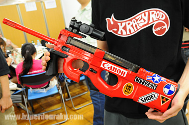 金田の電動バイクをイメージしたという真っ赤なPS90