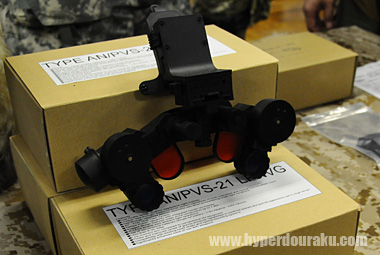 AN/PVS-21ロープロファイルNVG