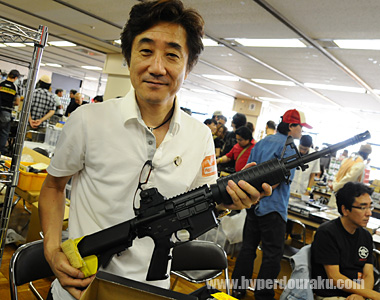 TOPジャパン　排莢式電動ガンのM4カービン