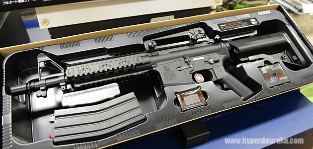 ハンドガードも4面レール