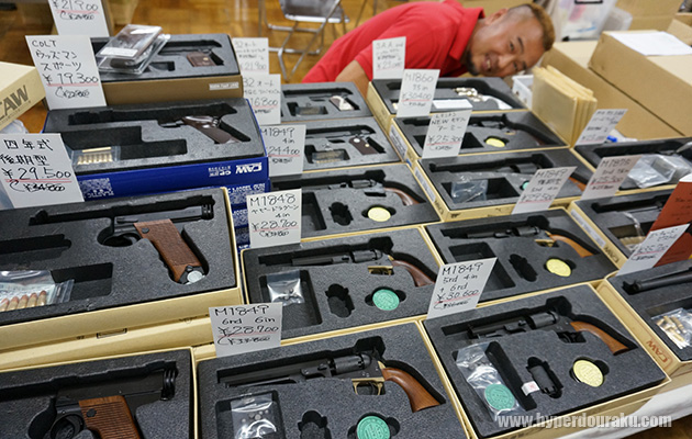 たくさんのモデルガン