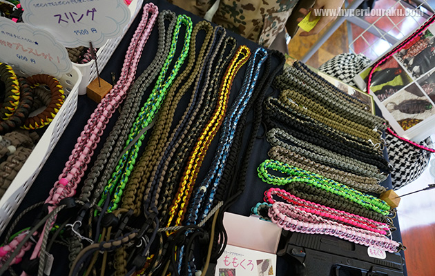 パラコードアクセサリーのももくろ