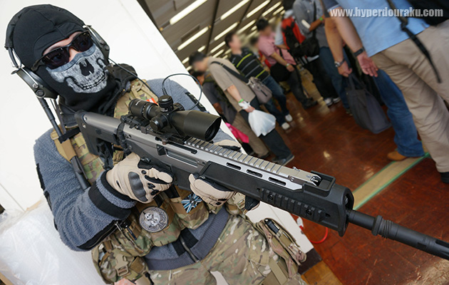 ゲームMW3のコスプレーヤー