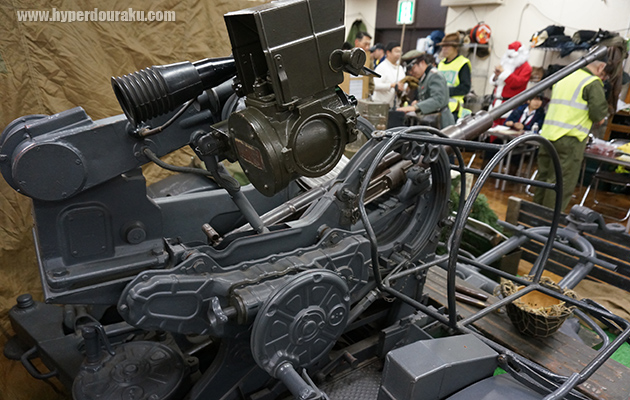 ゴツゴツ、ごちゃごちゃ感