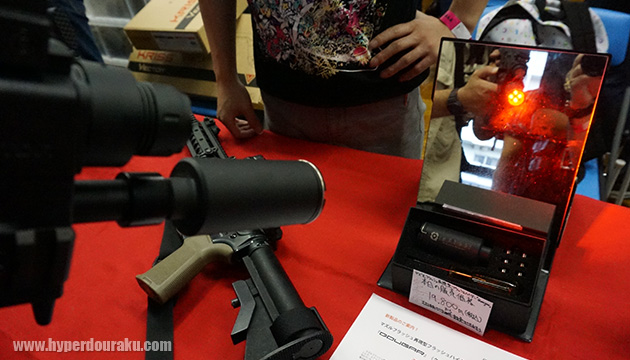 マズルフラッシュのように光る