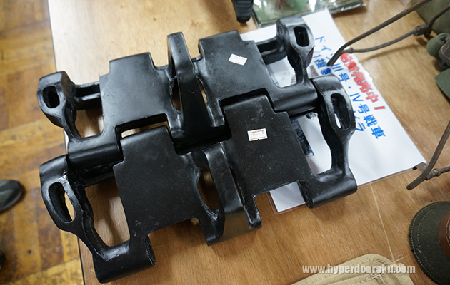 FRP製のドイツ三号・四号戦車の1/1履帯