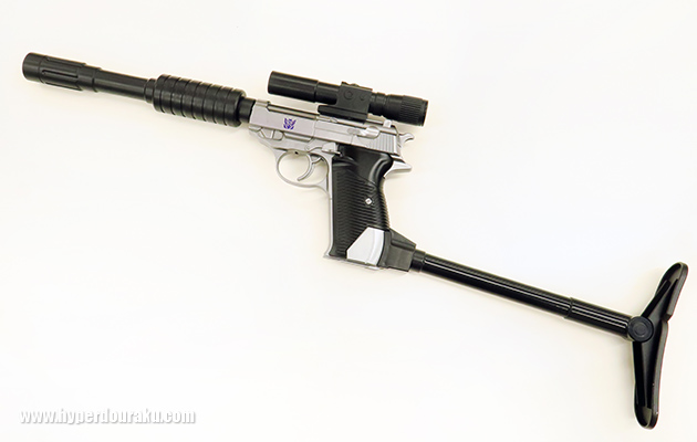 ワルサーP38がロボットに変形