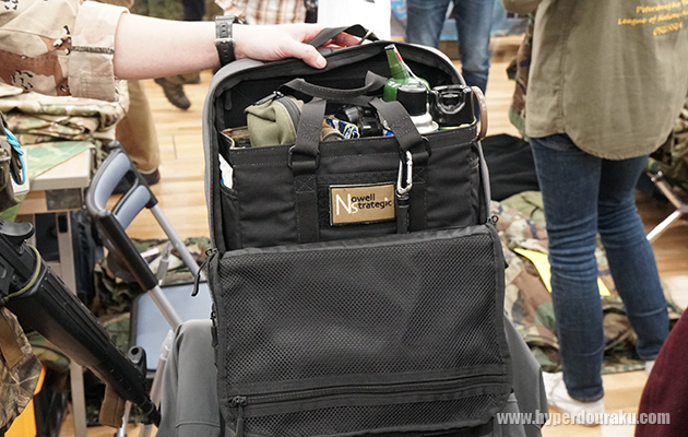 モノリスのトップスペースにピッタリ