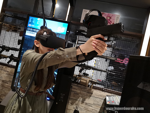 叫びながら射撃